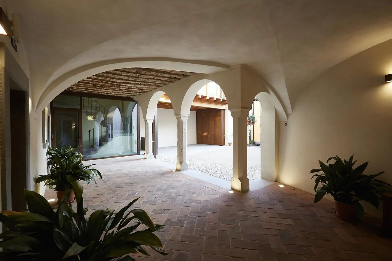 Frühstückspension Bed and Breakfast Palazzo Eleonora Monasterolo del Castello